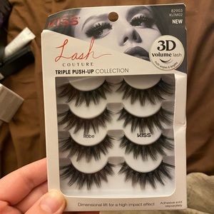 Kiss Eyelashes